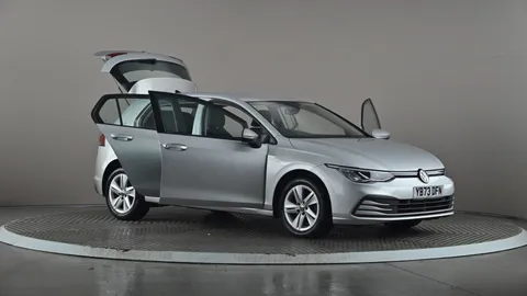 VOLKSWAGEN GOLF 1.5 TSI Life