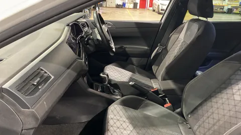 VOLKSWAGEN POLO 1.0 TSI R-Line DSG