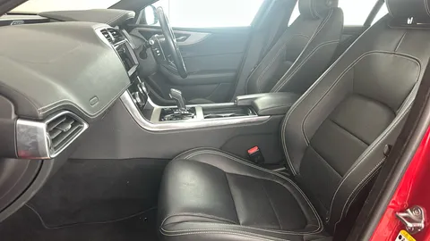 JAGUAR XE 2.0 R-Dynamic S Auto