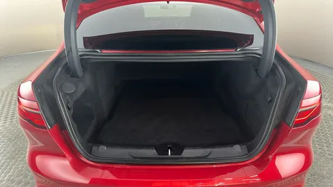 JAGUAR XE 2.0 R-Dynamic S Auto