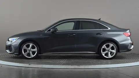 AUDI A3 30 TFSI S Line