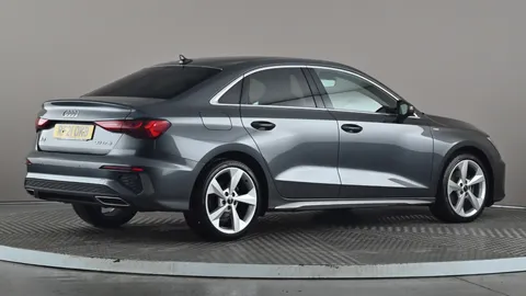 AUDI A3 30 TFSI S Line