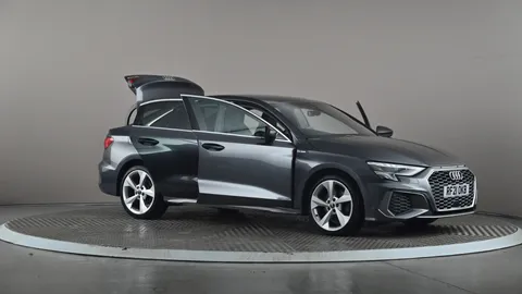 AUDI A3 30 TFSI S Line