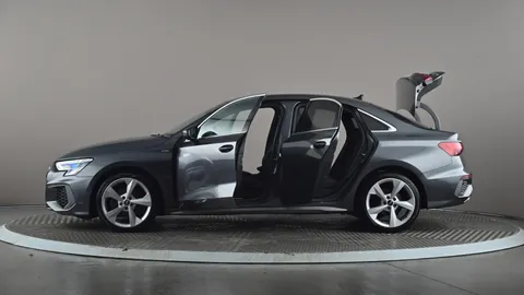 AUDI A3 30 TFSI S Line