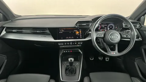 AUDI A3 30 TFSI S Line