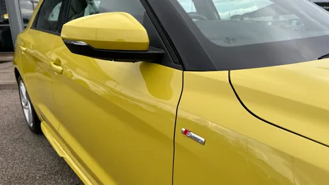 AUDI A1 25 TFSI S Line [Tech Pack]