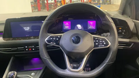 VOLKSWAGEN GOLF 1.5 TSI 150 R-Line