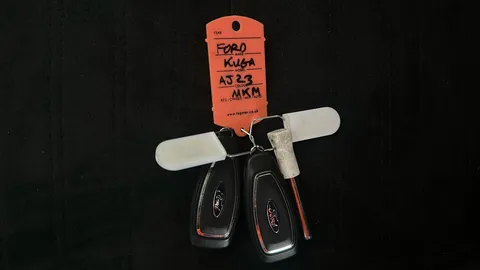 Ford Kuga 2.5 PHEV ST-Line X Edition CVT