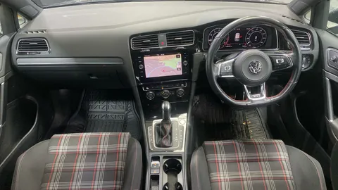 VOLKSWAGEN GOLF 2.0 TSI 245 GTI Performance DSG