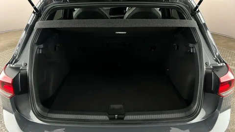 VOLKSWAGEN GOLF 1.5 eTSI 150 R-Line DSG