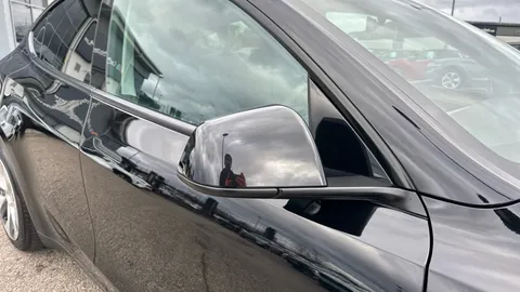 TESLA MODEL Y Long Range AWD Auto