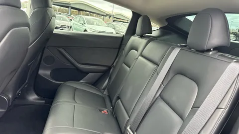 TESLA MODEL Y Long Range AWD Auto