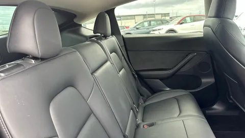 TESLA MODEL Y Long Range AWD Auto