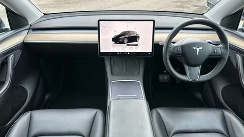 TESLA MODEL Y Long Range AWD Auto