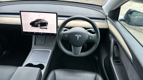TESLA MODEL Y Long Range AWD Auto