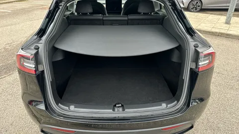 TESLA MODEL Y Long Range AWD Auto