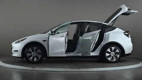 TESLA MODEL Y Long Range AWD Auto