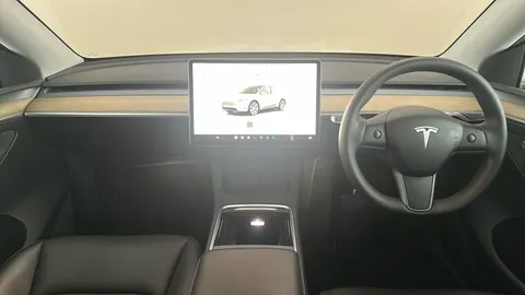 TESLA MODEL Y Long Range AWD Auto
