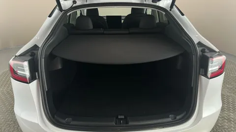 TESLA MODEL Y Long Range AWD Auto