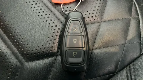 FORD PUMA 1.0 EcoBoost Hybr mHEV 155 ST-Line Vignale DCT