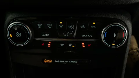 FORD PUMA 1.0 EcoBoost Hybr mHEV 155 ST-Line Vignale DCT