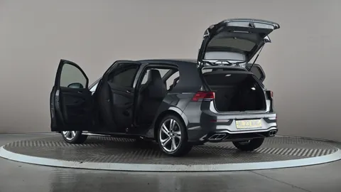 VOLKSWAGEN GOLF 1.5 eTSI 150 R-Line DSG