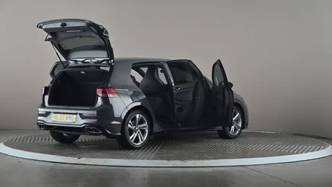 VOLKSWAGEN GOLF 1.5 eTSI 150 R-Line DSG