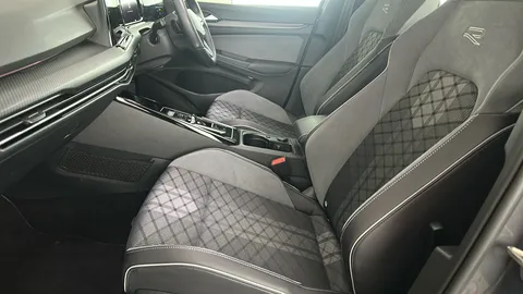 VOLKSWAGEN GOLF 1.5 eTSI 150 R-Line DSG