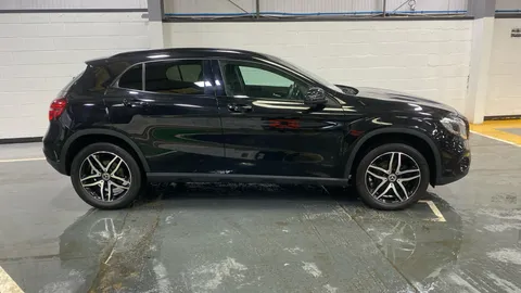 MERCEDES-BENZ GLA GLA 180 Urban Edition Auto