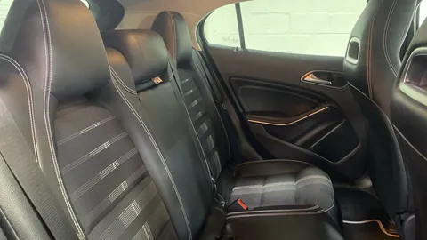 MERCEDES-BENZ GLA GLA 180 Urban Edition Auto