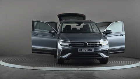 VOLKSWAGEN TIGUAN ALLSPACE 1.5 TSI Life