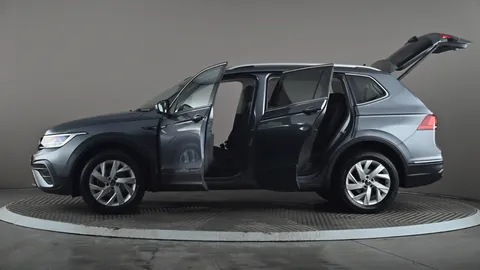 VOLKSWAGEN TIGUAN ALLSPACE 1.5 TSI Life