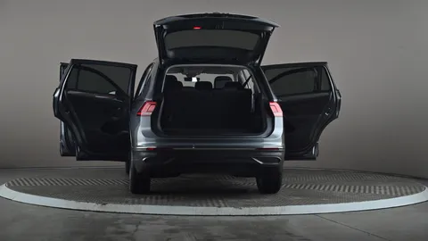 VOLKSWAGEN TIGUAN ALLSPACE 1.5 TSI Life