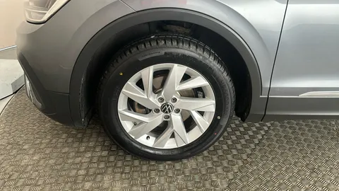 VOLKSWAGEN TIGUAN ALLSPACE 1.5 TSI Life