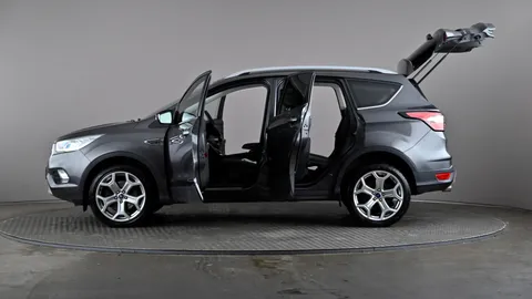 FORD KUGA 2.0 TDCi Titanium Edition 2WD