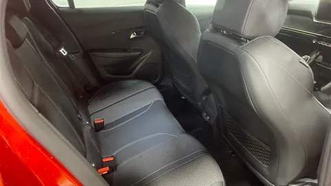 PEUGEOT 208 1.2 PureTech 100 GT