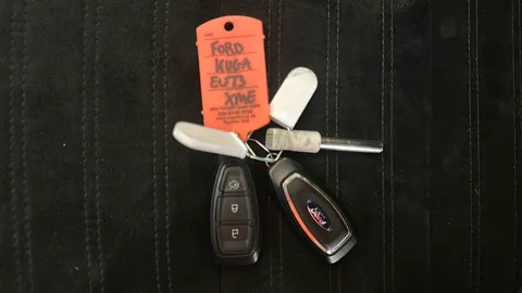 FORD KUGA 2.5 PHEV Black Package Edition CVT