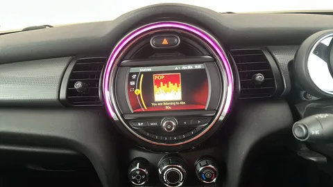 MINI HATCHBACK 1.5 Cooper Classic II