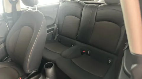 MINI HATCHBACK 1.5 Cooper Classic II