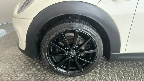 MINI HATCHBACK 1.5 Cooper Classic II