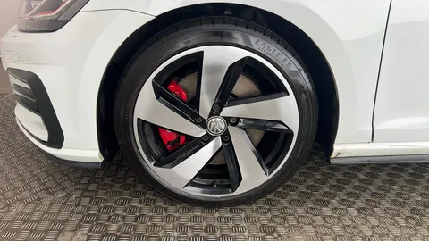 VOLKSWAGEN GOLF 2.0 TSI 245 GTI Performance DSG