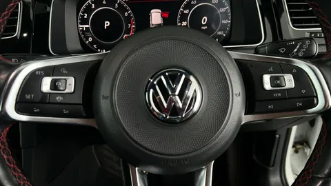 VOLKSWAGEN GOLF 2.0 TSI 245 GTI Performance DSG