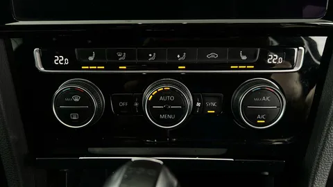 VOLKSWAGEN GOLF 2.0 TSI 245 GTI Performance DSG