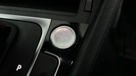 VOLKSWAGEN GOLF 2.0 TSI 245 GTI Performance DSG