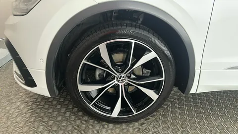 VOLKSWAGEN TIGUAN 1.5 TSI 150 R-Line DSG