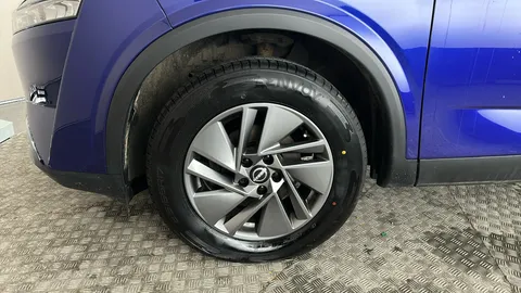 NISSAN QASHQAI 1.3 DiG-T MH Acenta Premium