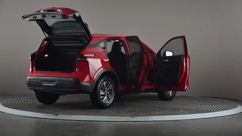 NISSAN QASHQAI 1.3 DiG-T MH 158 Acenta Premium Xtronic