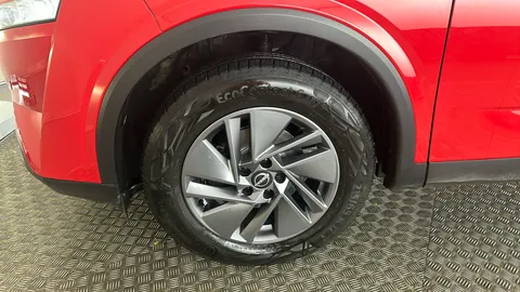 NISSAN QASHQAI 1.3 DiG-T MH 158 Acenta Premium Xtronic