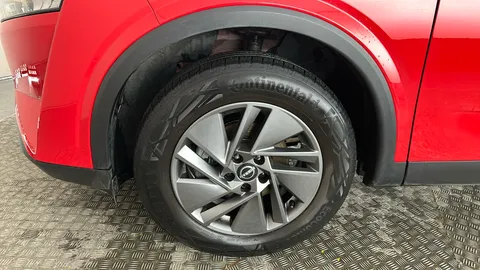 NISSAN QASHQAI 1.3 DiG-T MH 158 Acenta Premium Xtronic