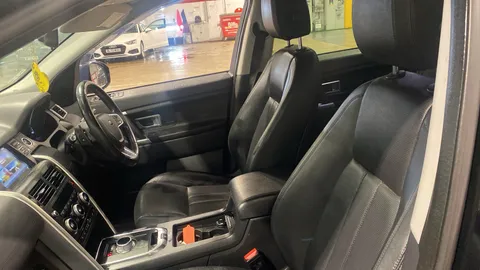 LAND ROVER DISCOVERY SPORT 2.2 SD4 SE Tech Auto